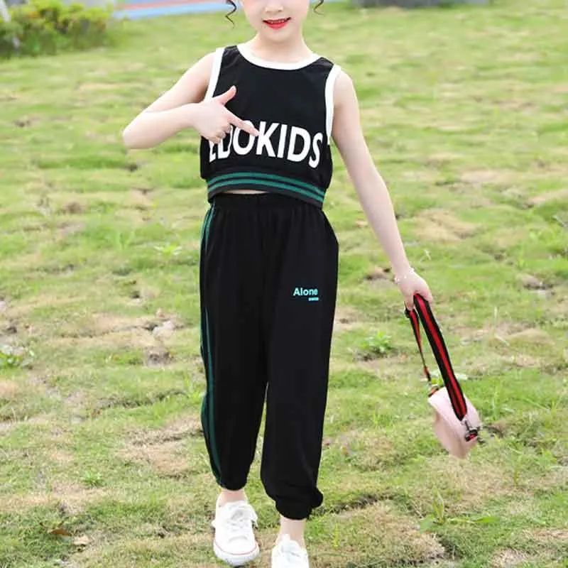 2-piece Letter Pattern Vest & Pants for Girl