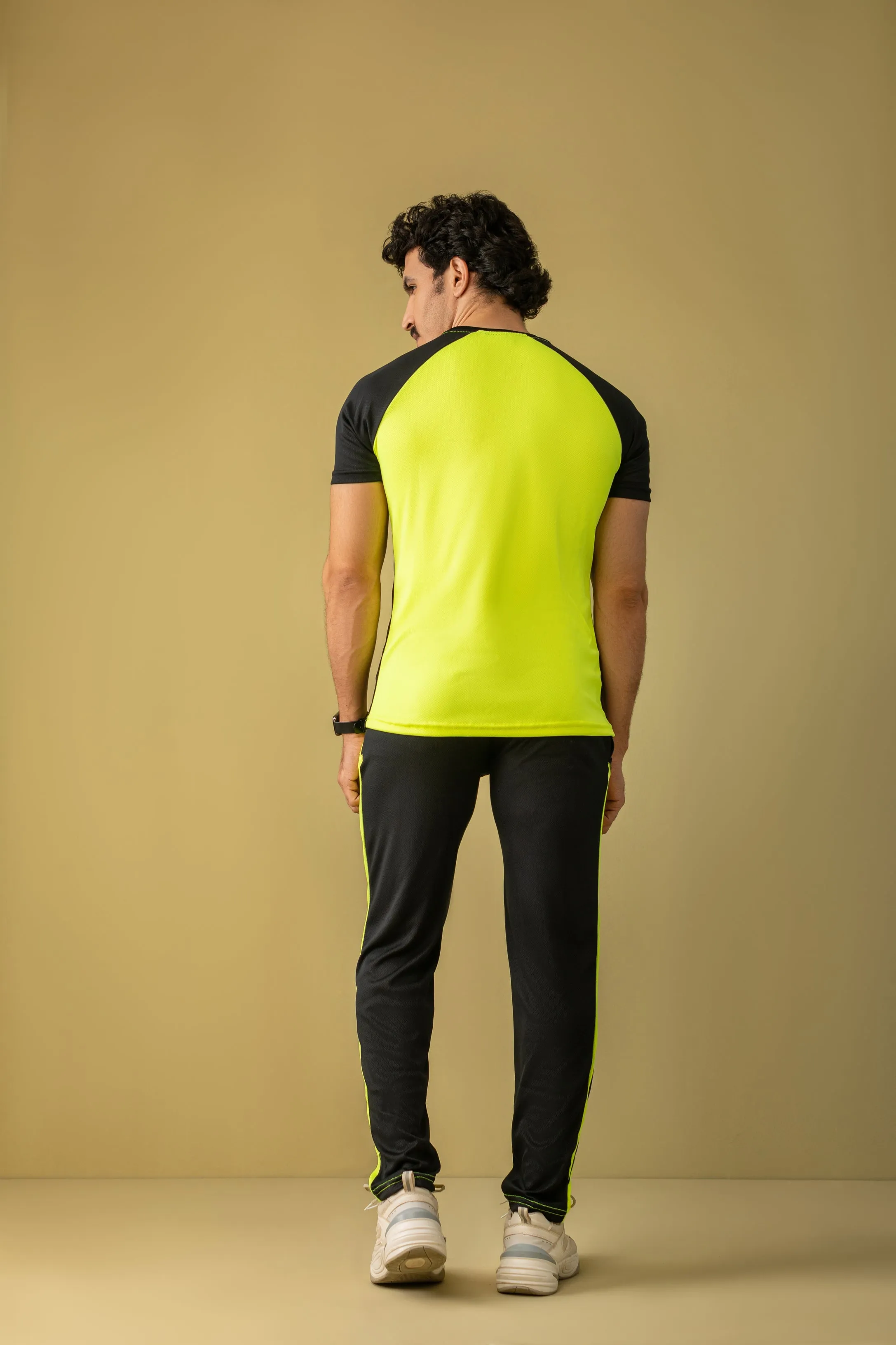 Ignite Your Performance Activewear Suit (Neon & Black)